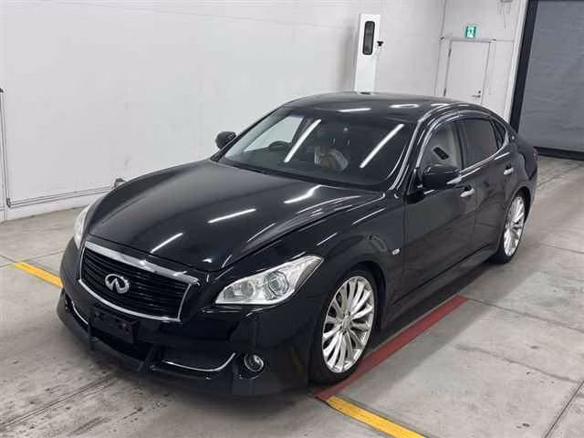 NISSAN FUGA