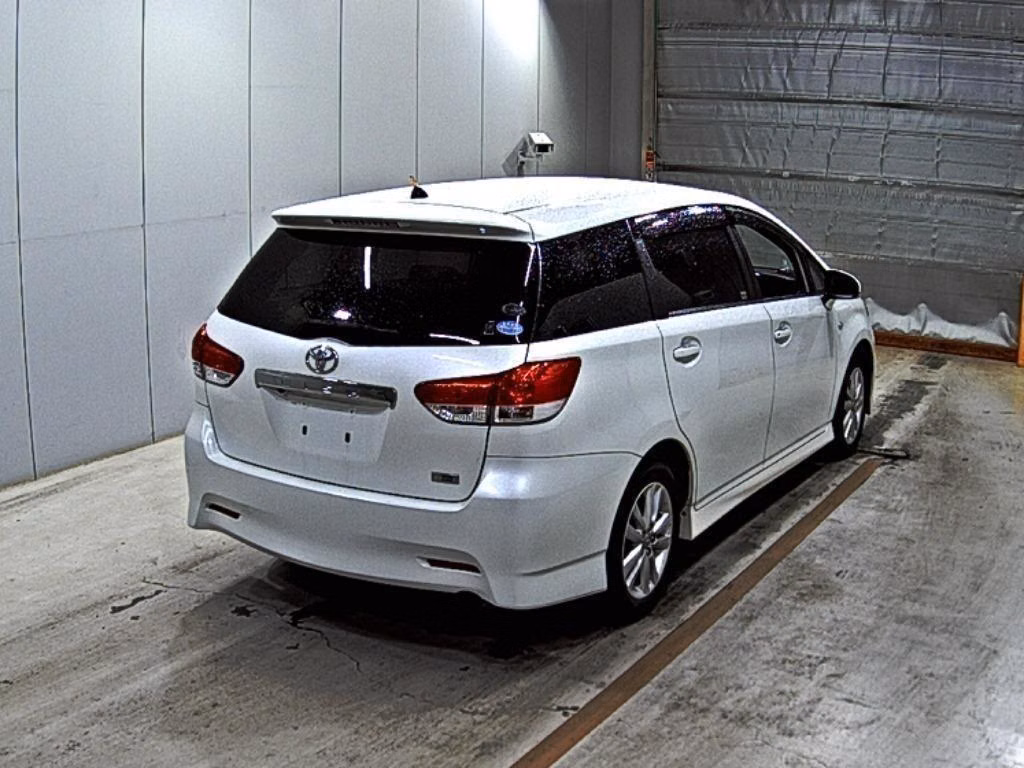 TOYOTA WISH