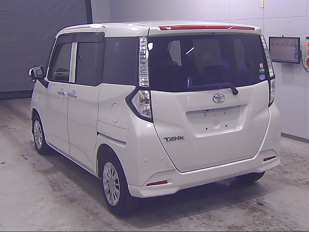TOYOTA TANK