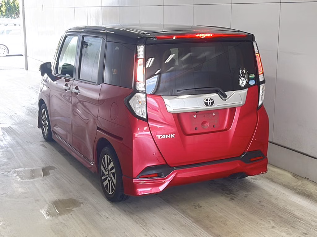 TOYOTA TANK
