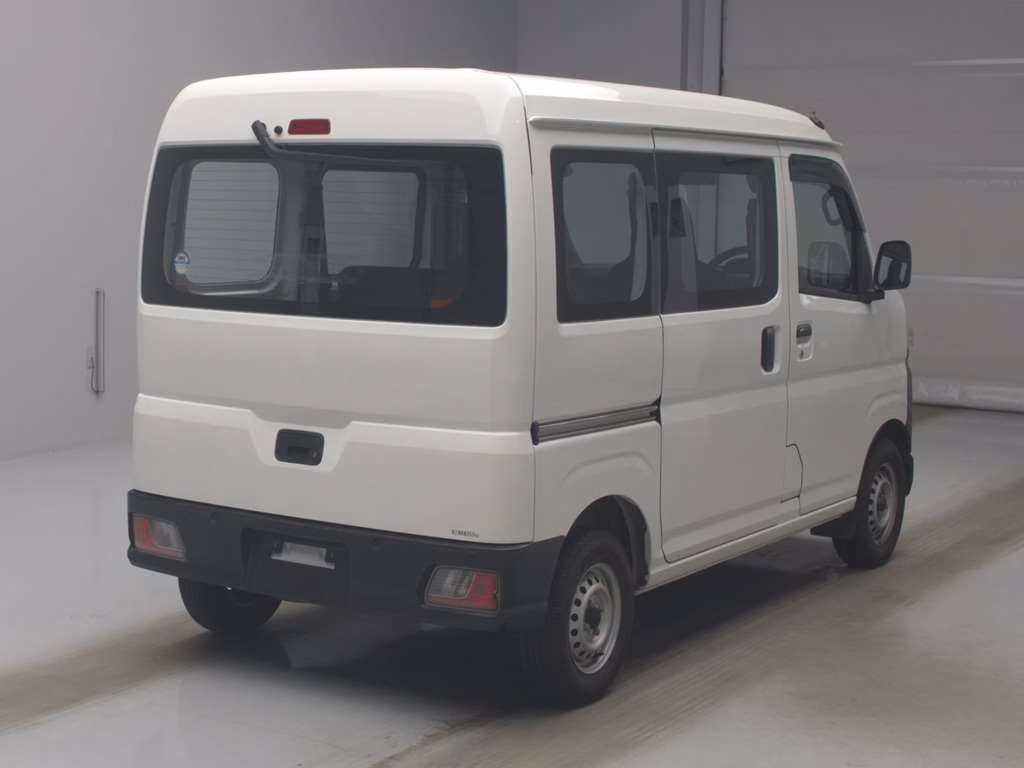 TOYOTA PIXIS VAN