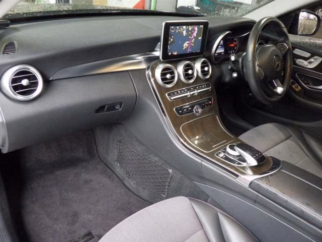 MERCEDES-BENZ C-CLASS