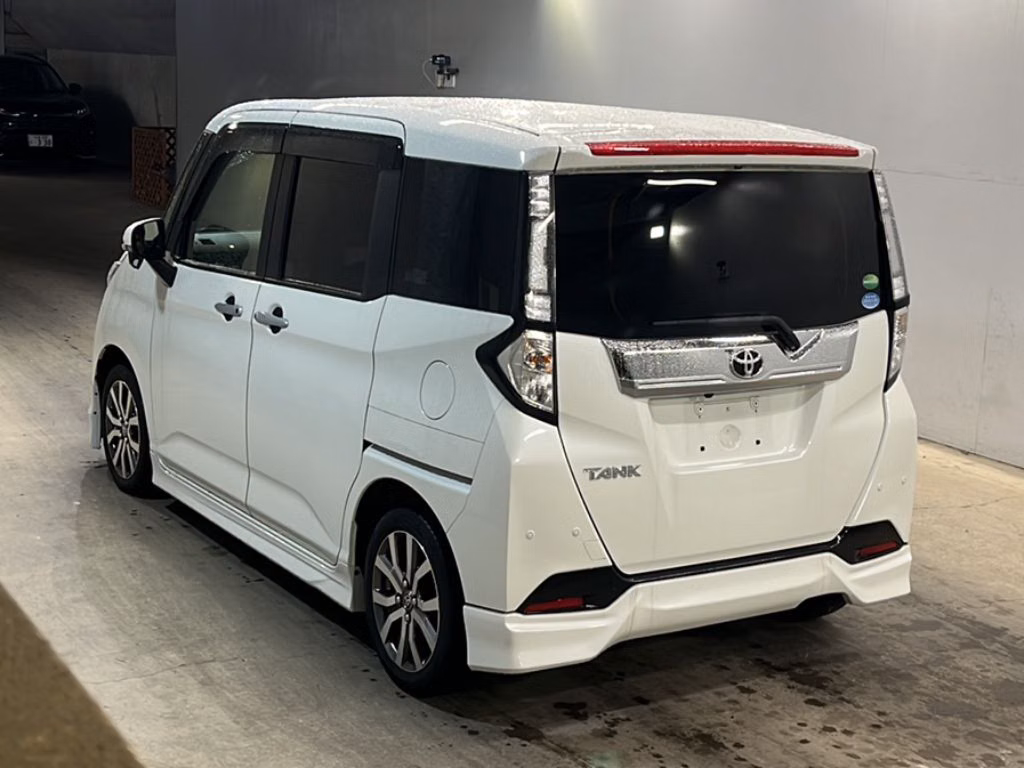 TOYOTA TANK