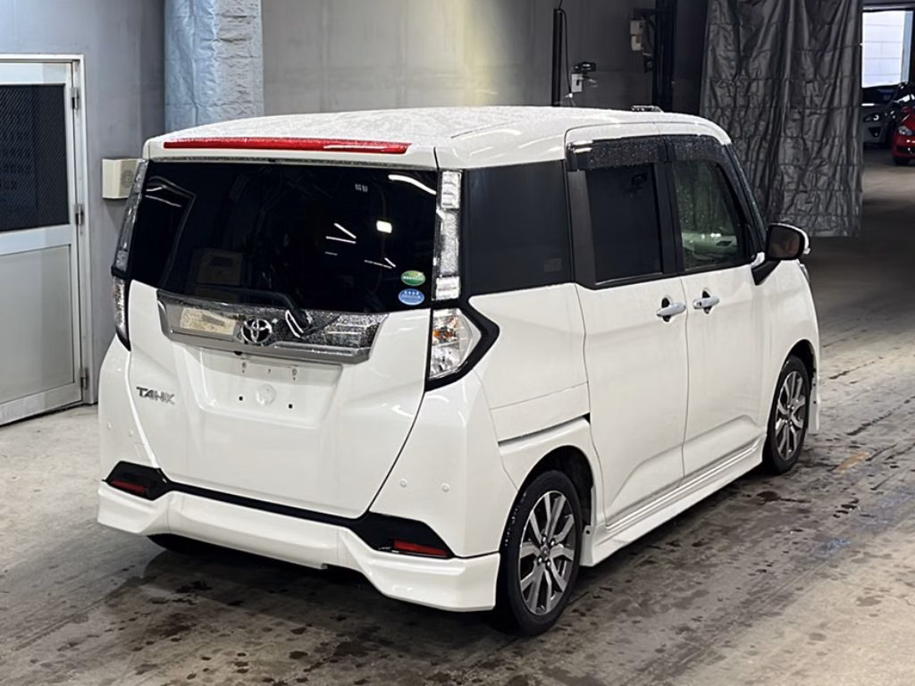 TOYOTA TANK