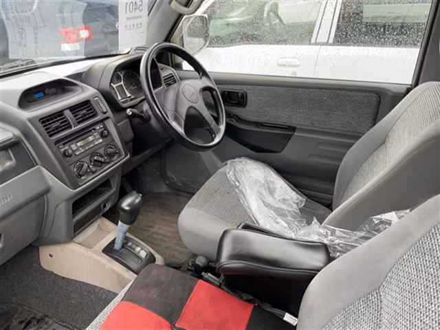 MITSUBISHI PAJERO MINI