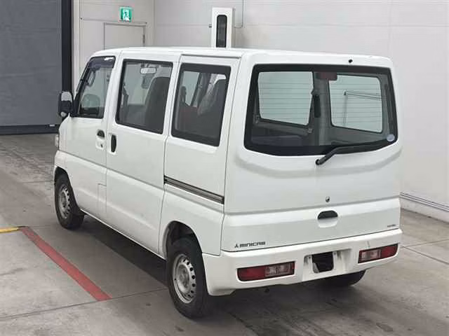 MITSUBISHI MINICAB