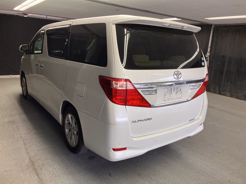 TOYOTA ALPHARD