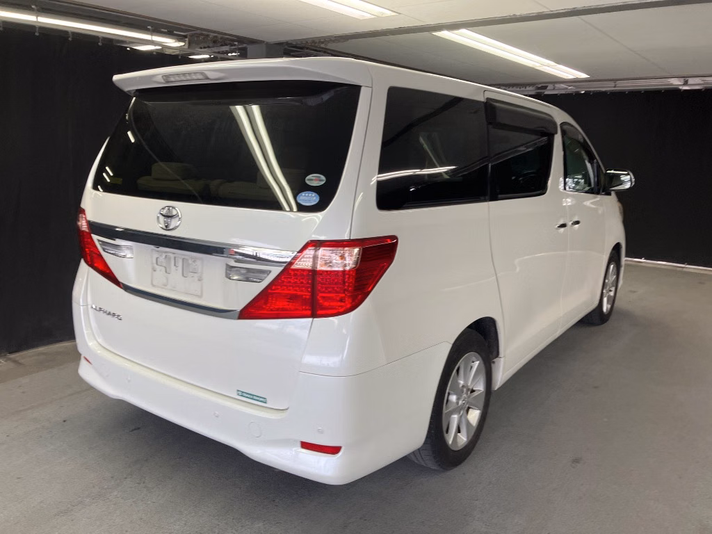 TOYOTA ALPHARD