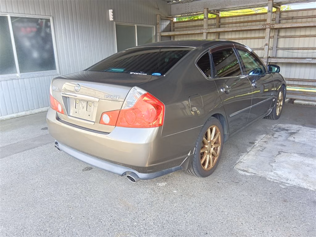 NISSAN FUGA