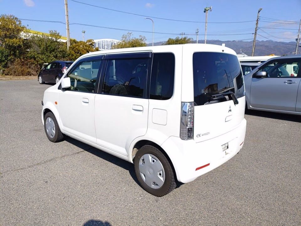 MITSUBISHI EK WAGON
