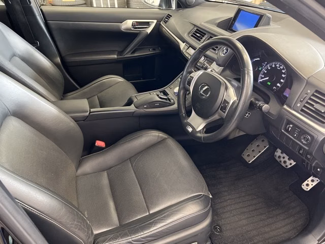 LEXUS CT200H