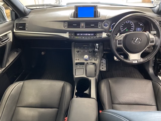 LEXUS CT200H