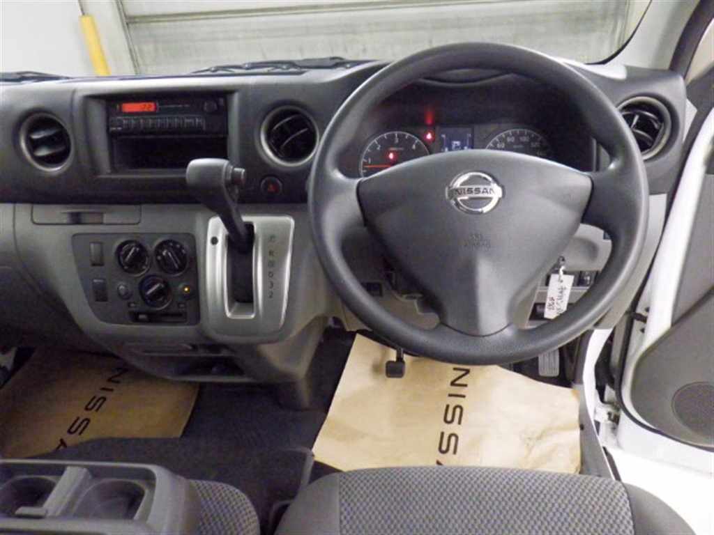 NISSAN NV350 CARAVAN