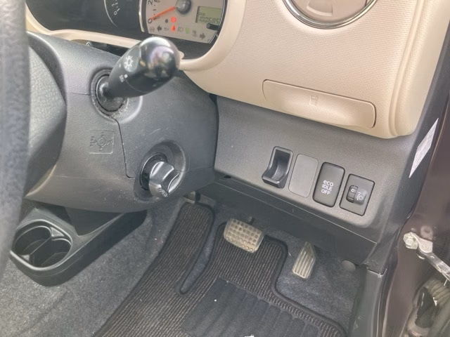 DAIHATSU MIRA COCOA