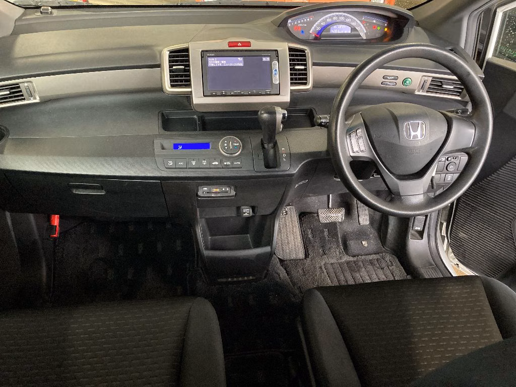 HONDA FREED SPIKE