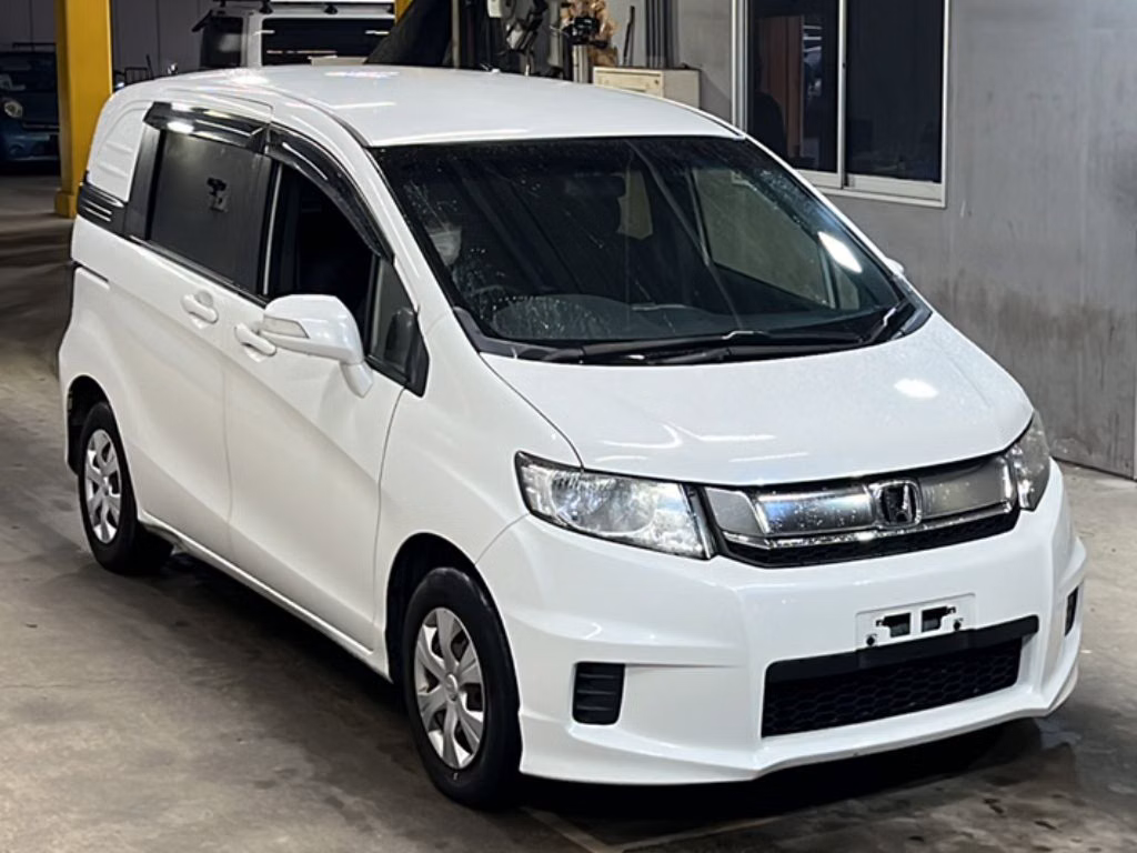 HONDA FREED SPIKE