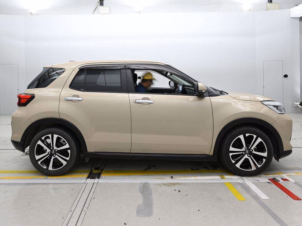DAIHATSU ROCKY