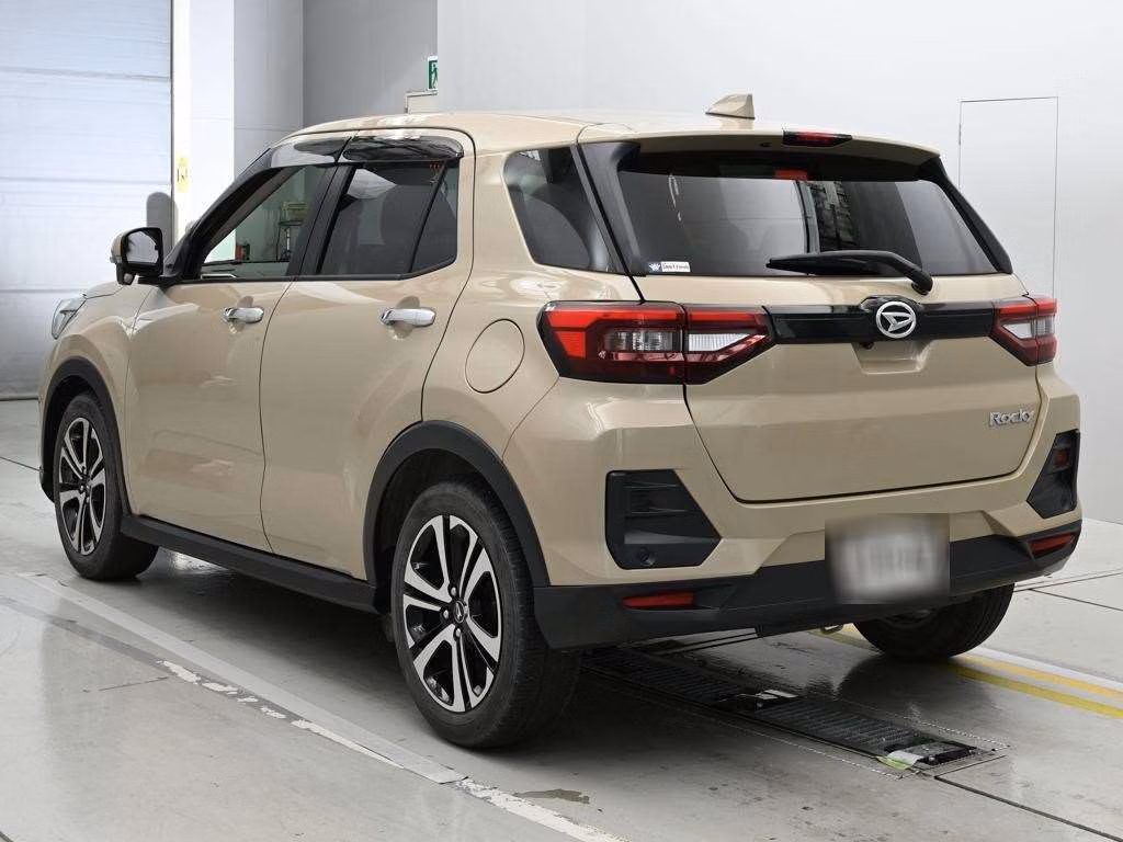 DAIHATSU ROCKY