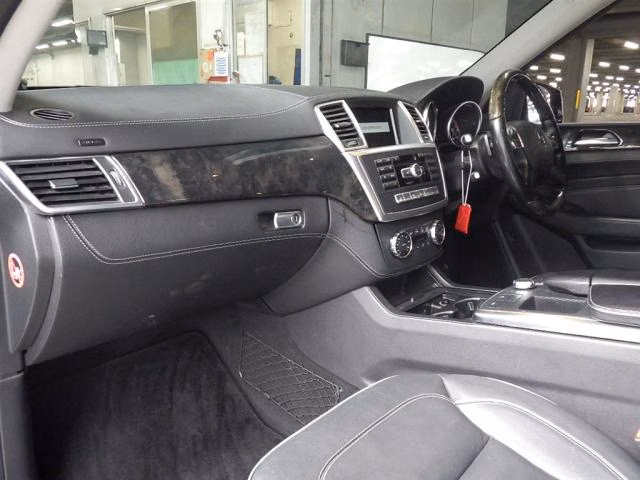 MERCEDES-BENZ M-CLASS