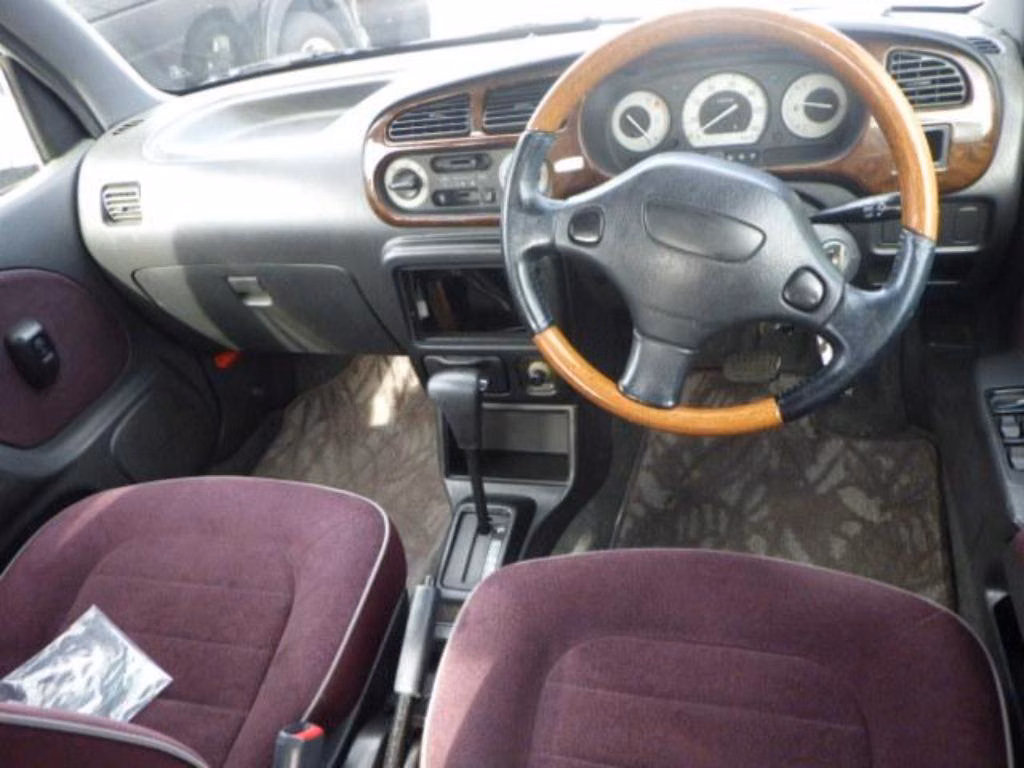 DAIHATSU MIRA GINO