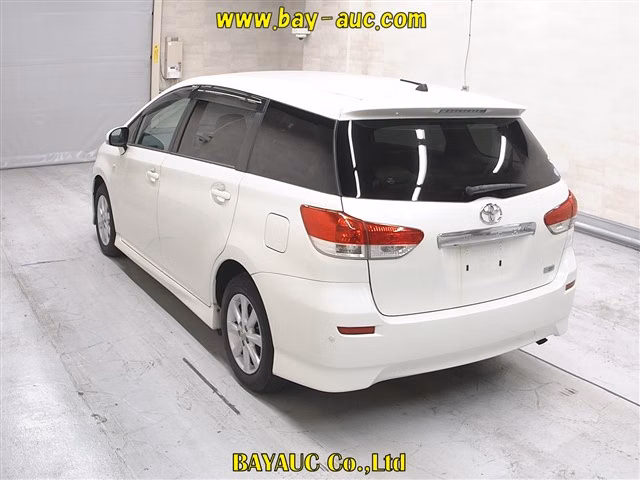 TOYOTA WISH
