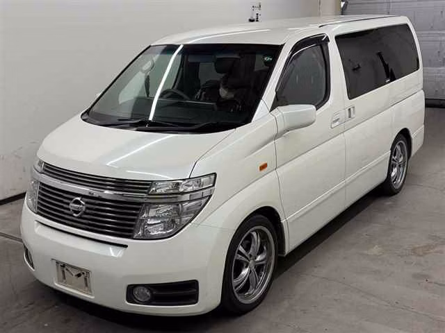 NISSAN ELGRAND