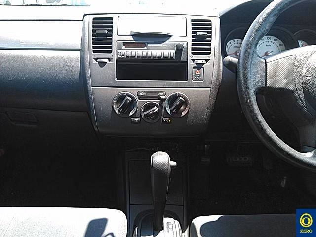 NISSAN TIIDA LATIO