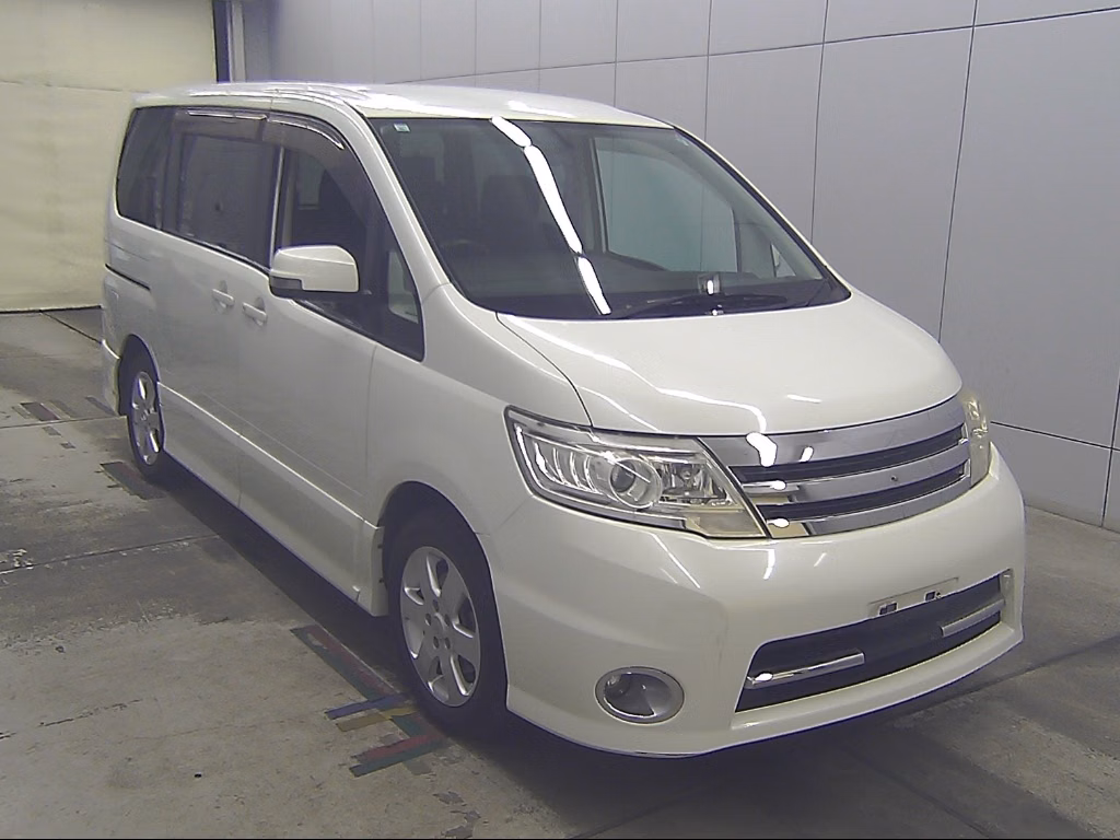 NISSAN SERENA