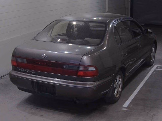 TOYOTA CORONA