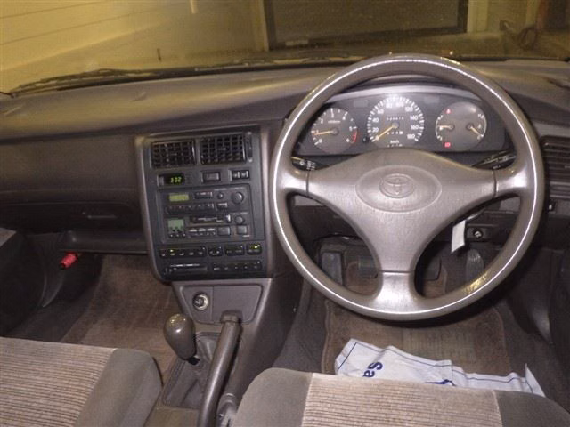 TOYOTA CORONA