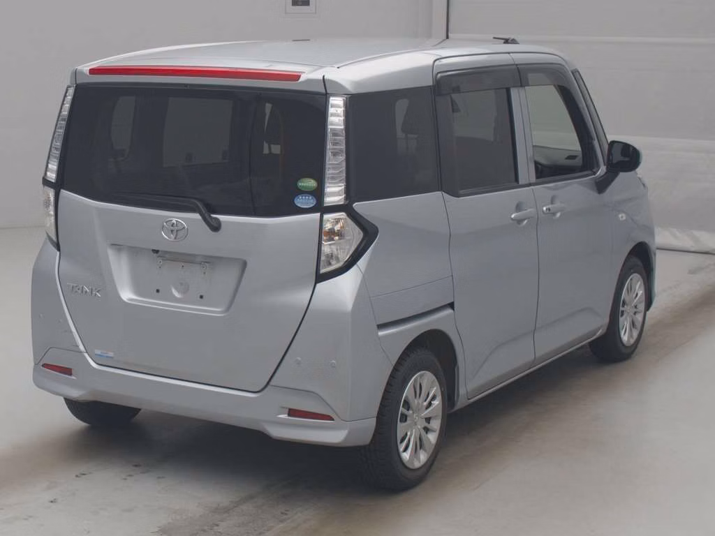 TOYOTA TANK