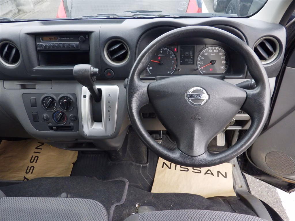 NISSAN NV350 CARAVAN