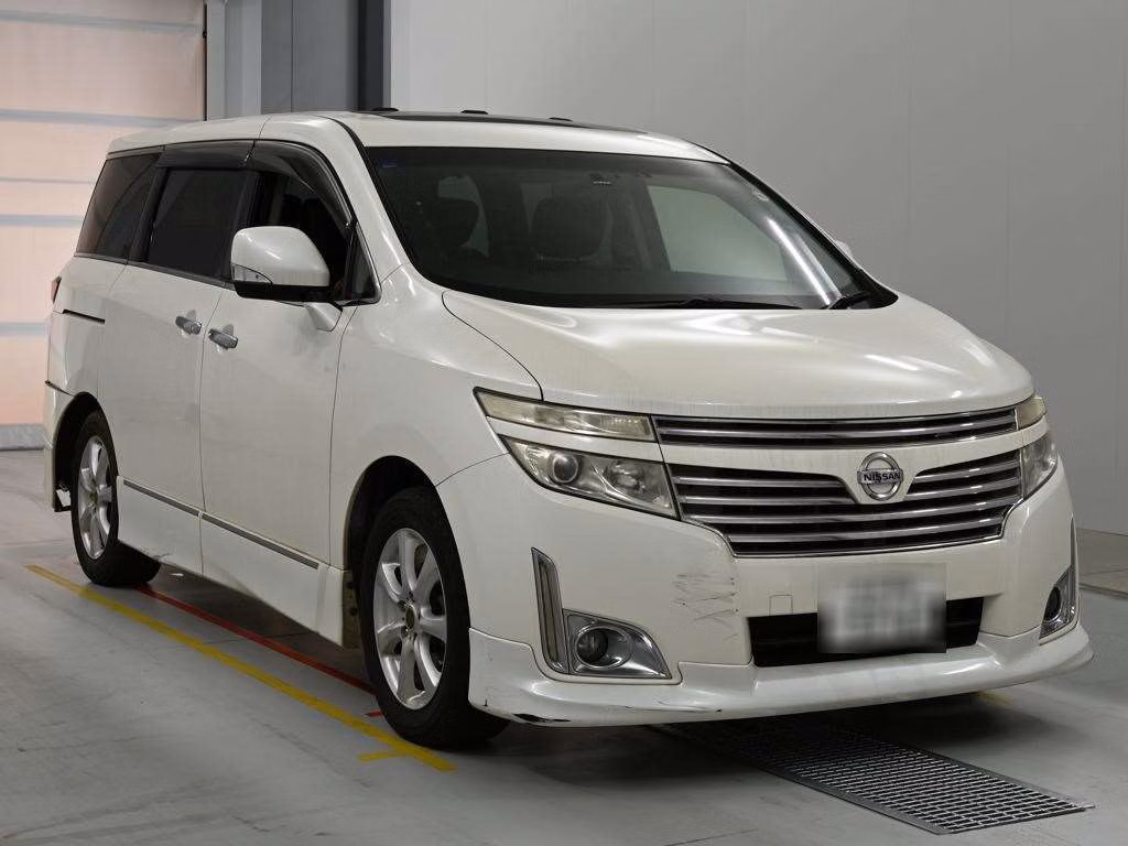 NISSAN ELGRAND