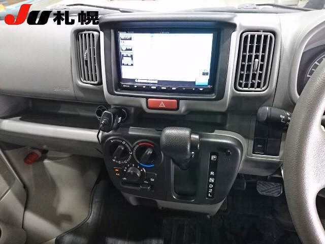 MITSUBISHI MINICAB