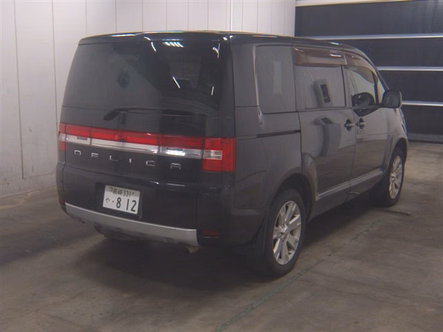 MITSUBISHI DELICA D:5