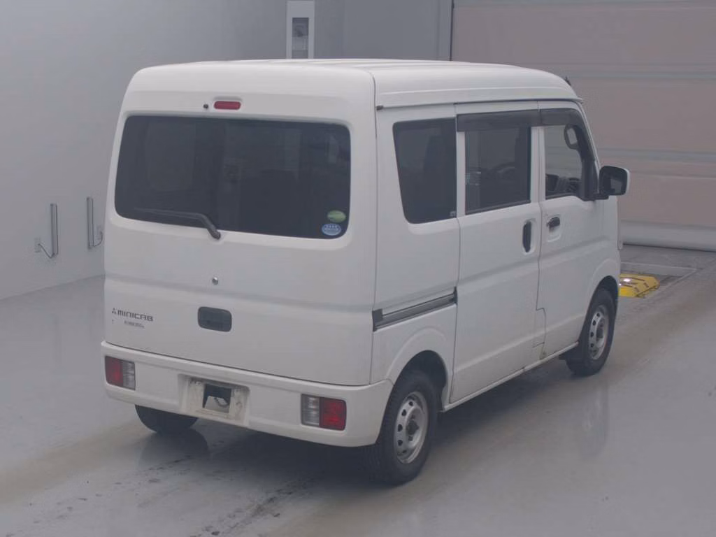 MITSUBISHI MINICAB
