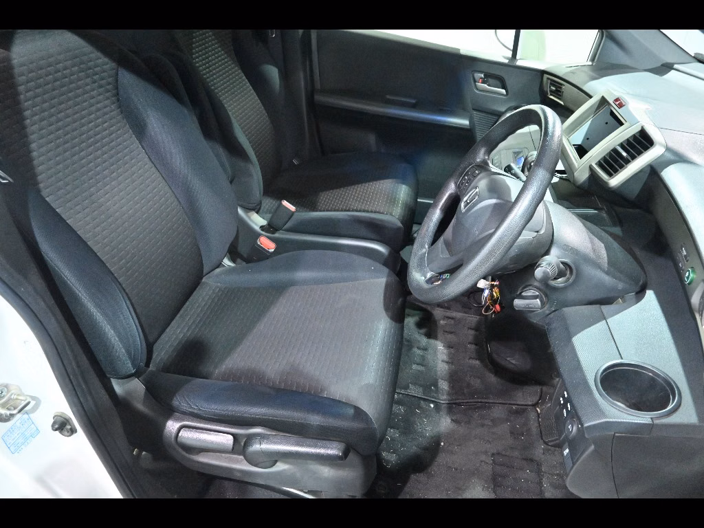 HONDA FREED SPIKE
