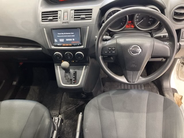 NISSAN LAFESTA