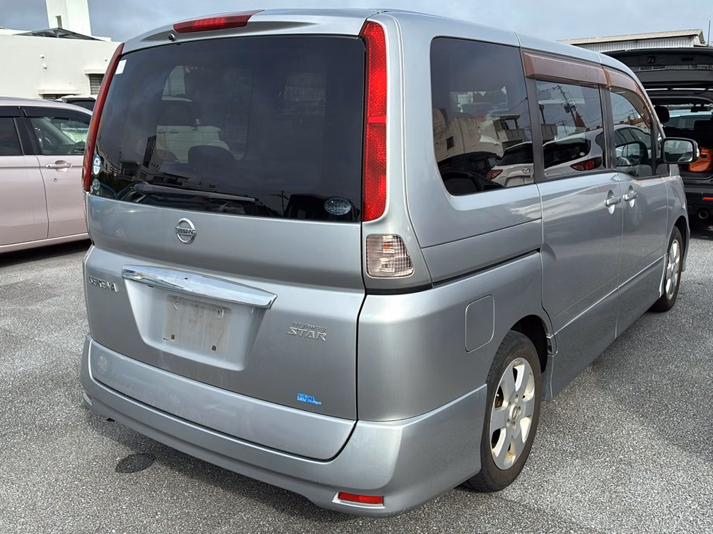 NISSAN SERENA