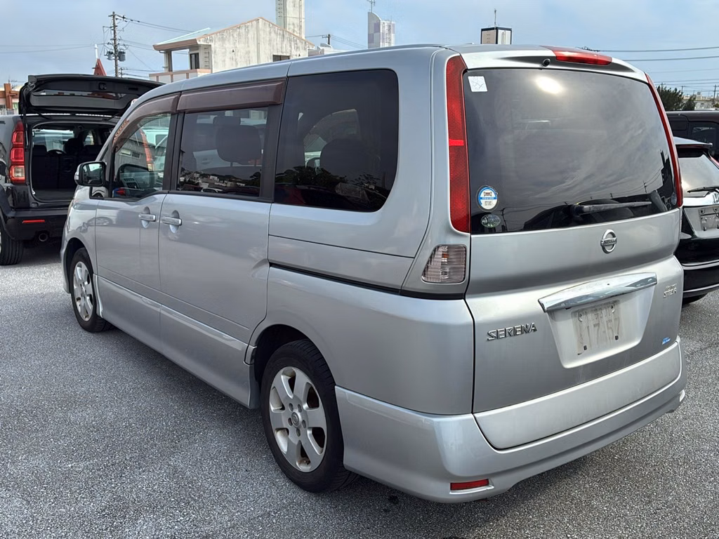 NISSAN SERENA