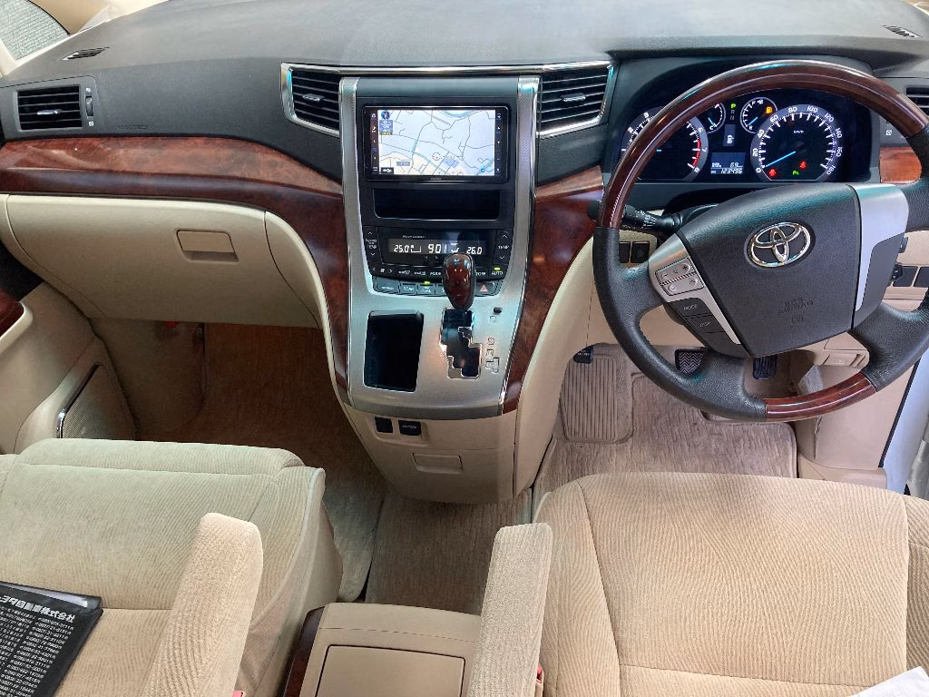 TOYOTA ALPHARD