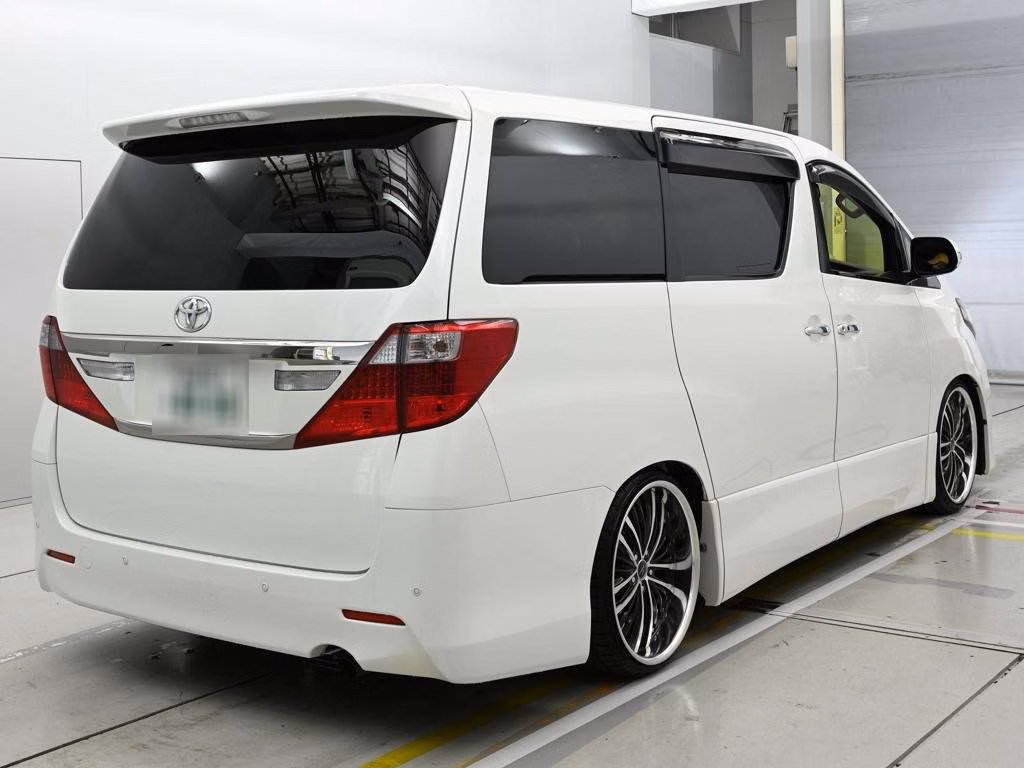 TOYOTA ALPHARD