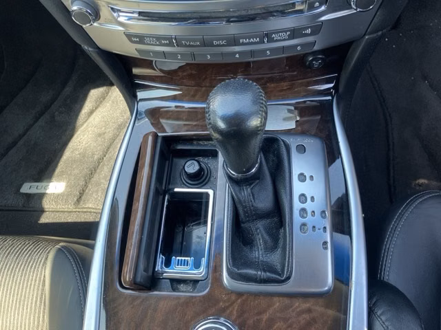 NISSAN FUGA
