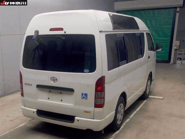TOYOTA REGIUS ACE