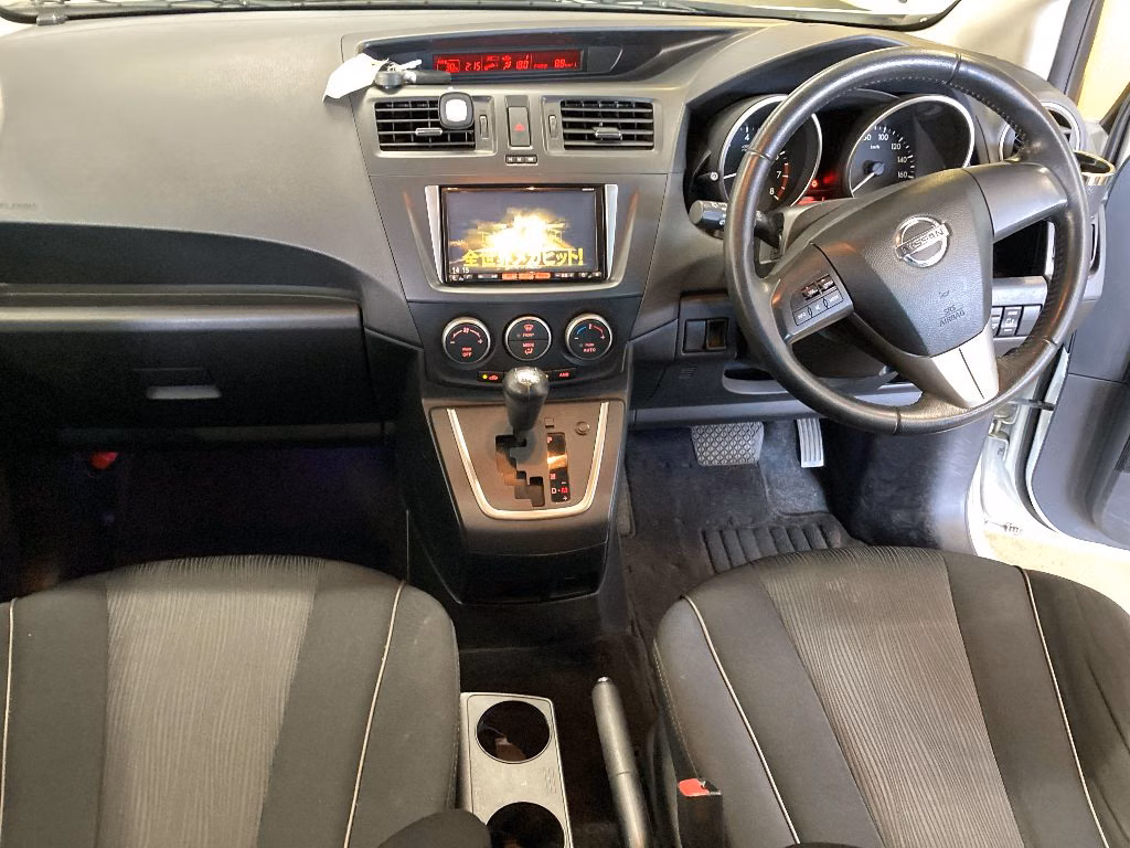 NISSAN LAFESTA