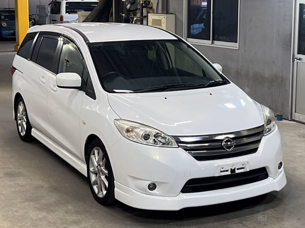 NISSAN LAFESTA