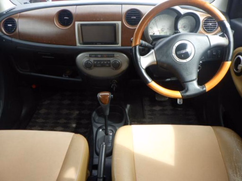 DAIHATSU MIRA GINO
