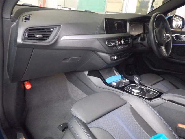 BMW 1-SERIES