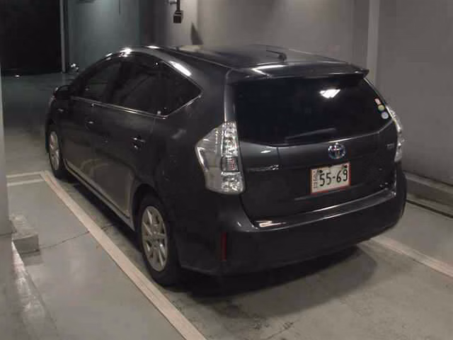 TOYOTA PRIUS ALPHA