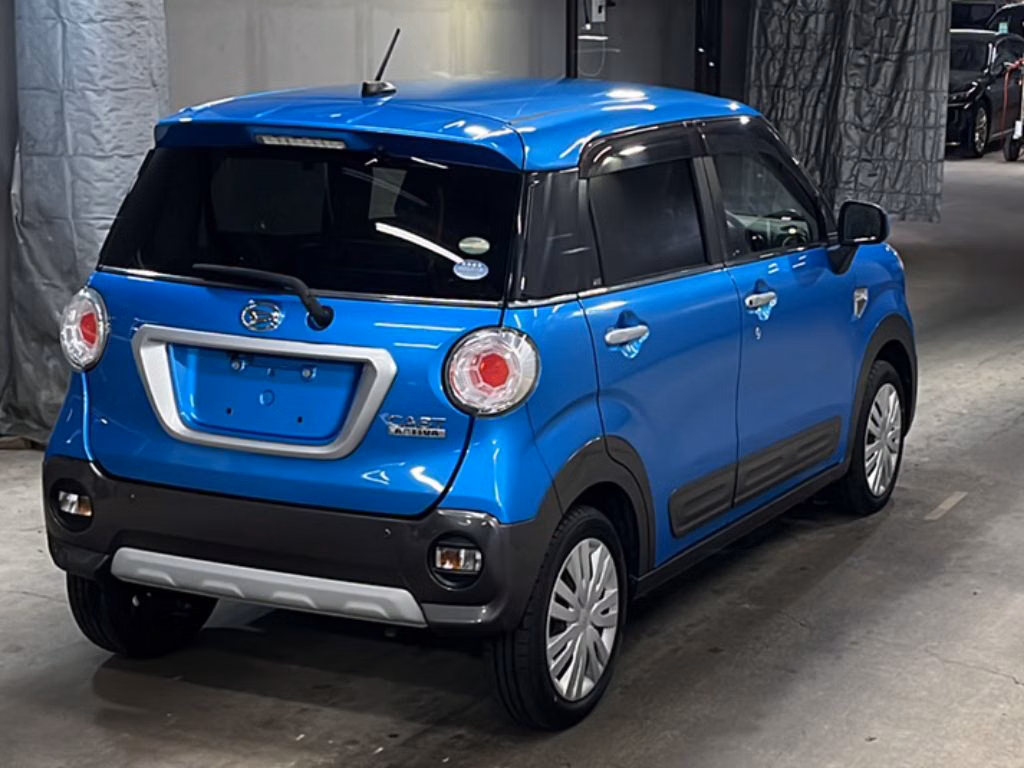 DAIHATSU CAST